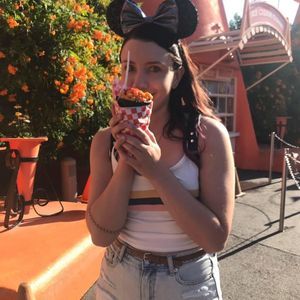 Meet your Posher, Hayley